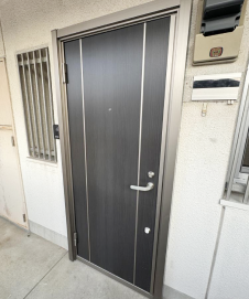 玄関・サッシ改装後